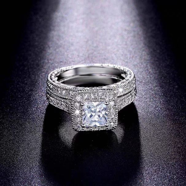 Diamond Studded Fashion Luxury High End Design Engagement Wedding Couple Combination Square Diamond Ring_ipsvogv.com