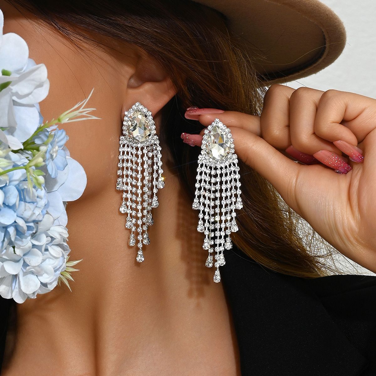 Women’s Jewelry Set Fashion Catwalk Style Exaggerated Gem Rhinestone Water Drop Tassel Earrings Ear Studs Suitable For Ladies To Wear At Party Dinners_ipsvogv.com