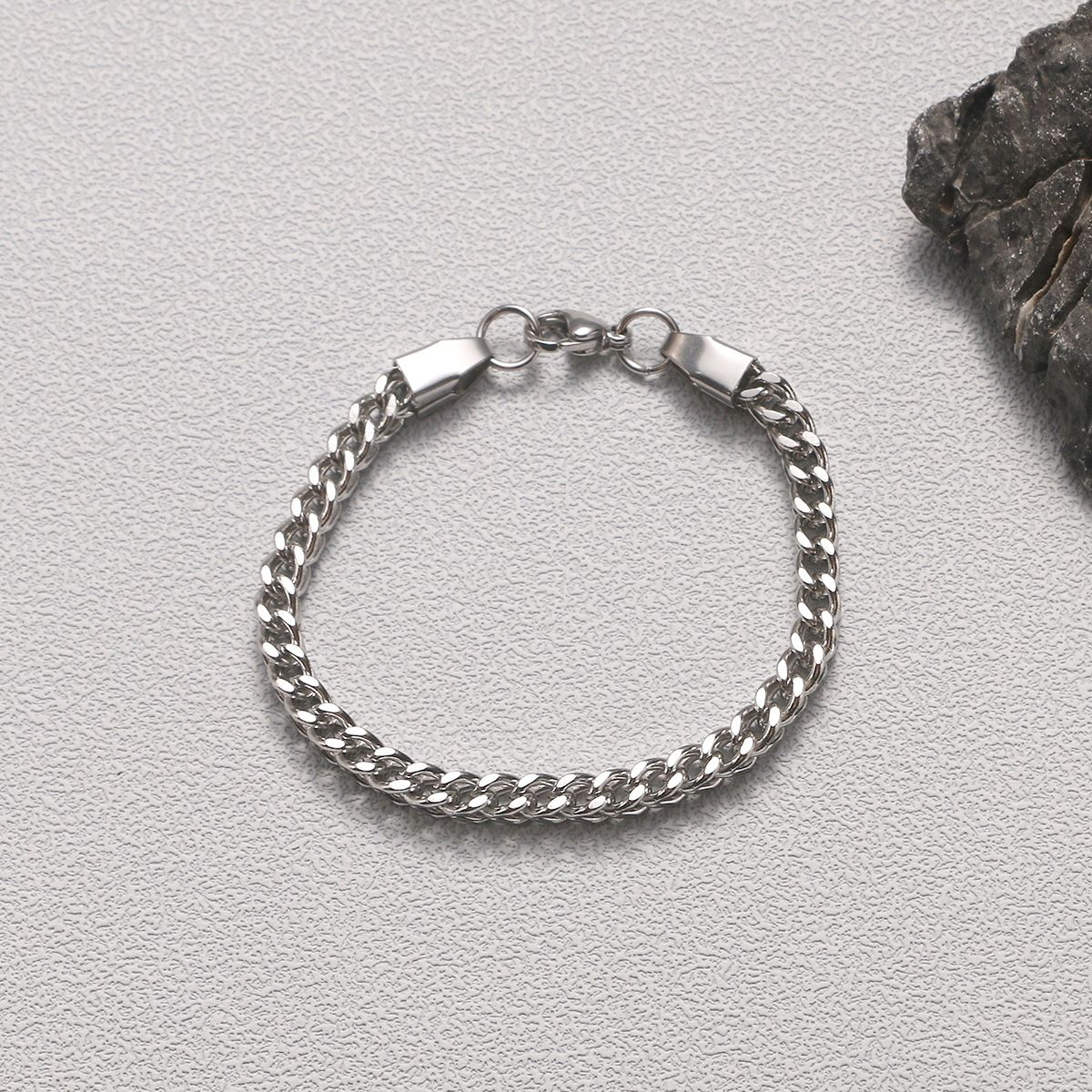 Fashion Thick Chain Titanium Steel Four-Sided Geometric Reversible Square Three-Dimensional Bracelet For Men And Women_ipsvogv.com