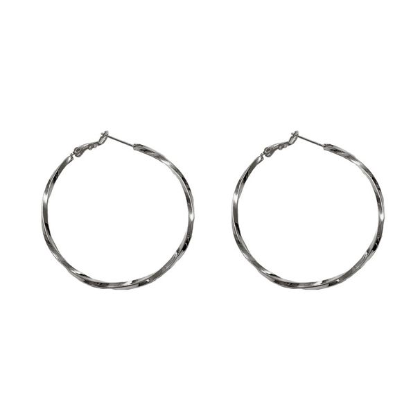 Niche Fashion Simple Exaggerated Metal Twisted Large Hoop Elegant Versatile Light Luxury Minimalist Style Silver Needle_ipsvogv.com