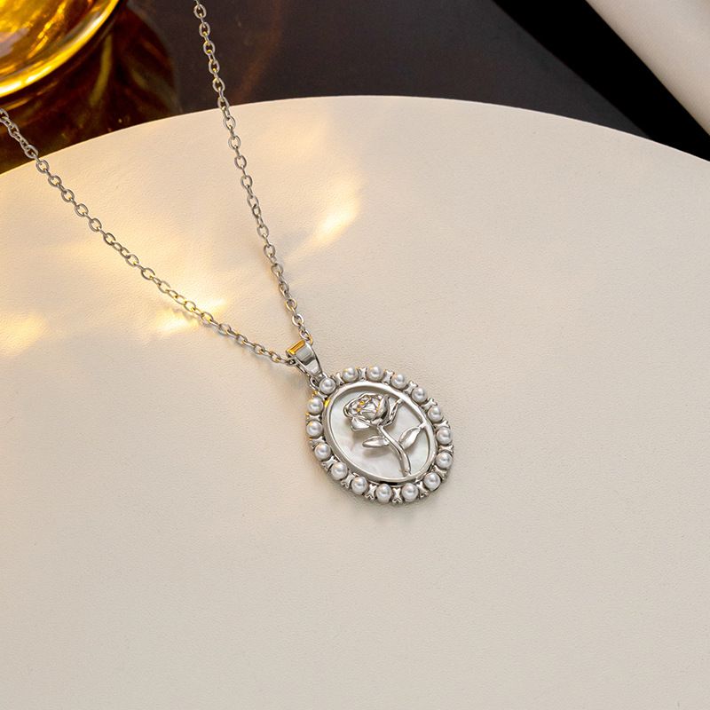 Women's French Elegant White Shell Rose Gold Coin Pendant Freshwater Pearl Titanium Steel Necklace_ipsvogv.com