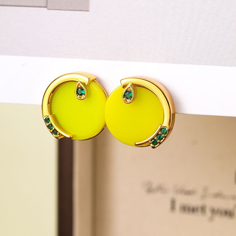 Moon Lake: Japanese Korean Fresh Crescent Round Inlaid Zircon with Fashionable and Stylish Style Earrings_ipsvogv.com