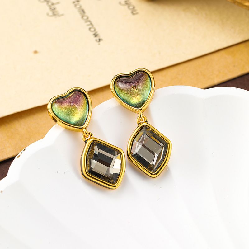 2024 new vintage style niche love exaggerated with high-end silver needle trend light luxury earrings_ipsvogv.com