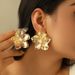 Fashionable Pearl Flower-Shaped Gold-Plated With Inlaid Pearls For Women, Light Luxury And Elegant Stud Earrings_ipsvogv.com