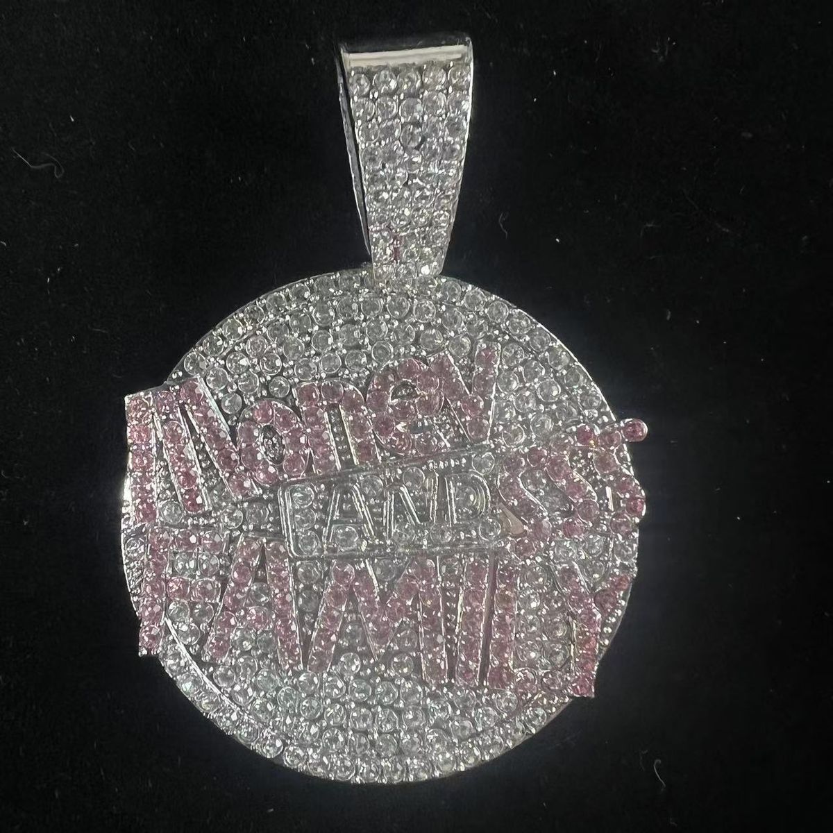 Trendy Money And Family Letter Pendant Full Diamond Cuban Necklace Men Hip Hop Jewelry_ipsvogv.com