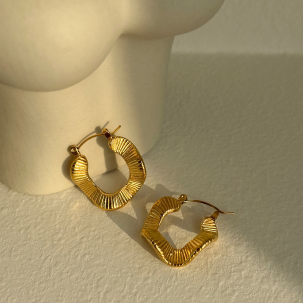 Fashionable Niche INS Retro Titanium Steel Pleated Seaweed Design Earrings_ipsvogv.com