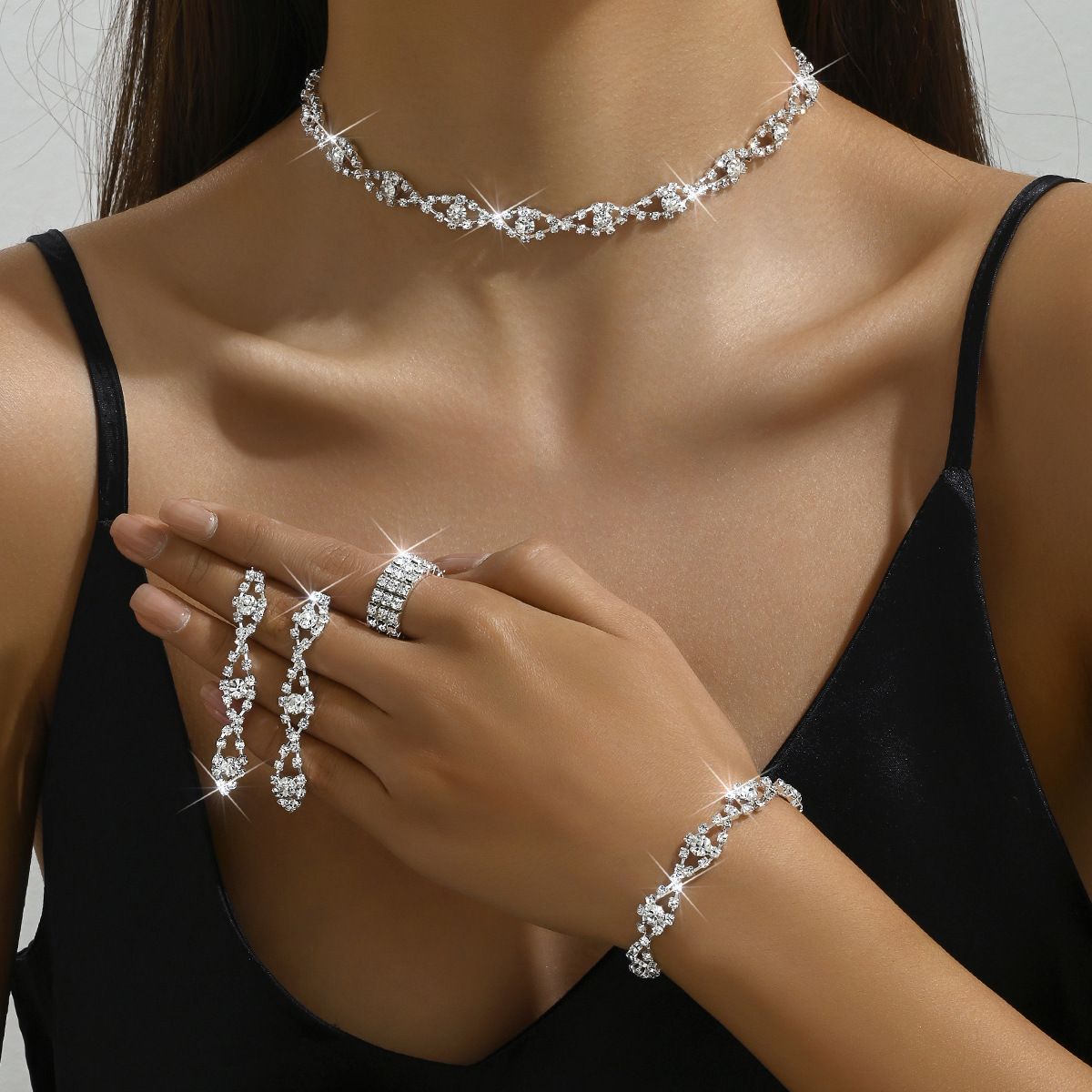 Minimalist Versatile Clavicle Chain Dress Accessories Hot Selling Exquisite Rhinestone Necklace Earrings Bracel Ring_ipsvogv.com