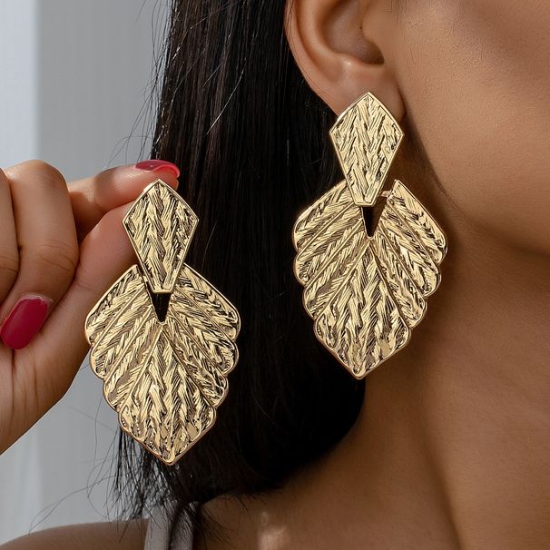 Fashion Jewelry Leaf Gold For Women High-end Exaggerated Geometric Metal Stud Earrings_ipsvogv.com
