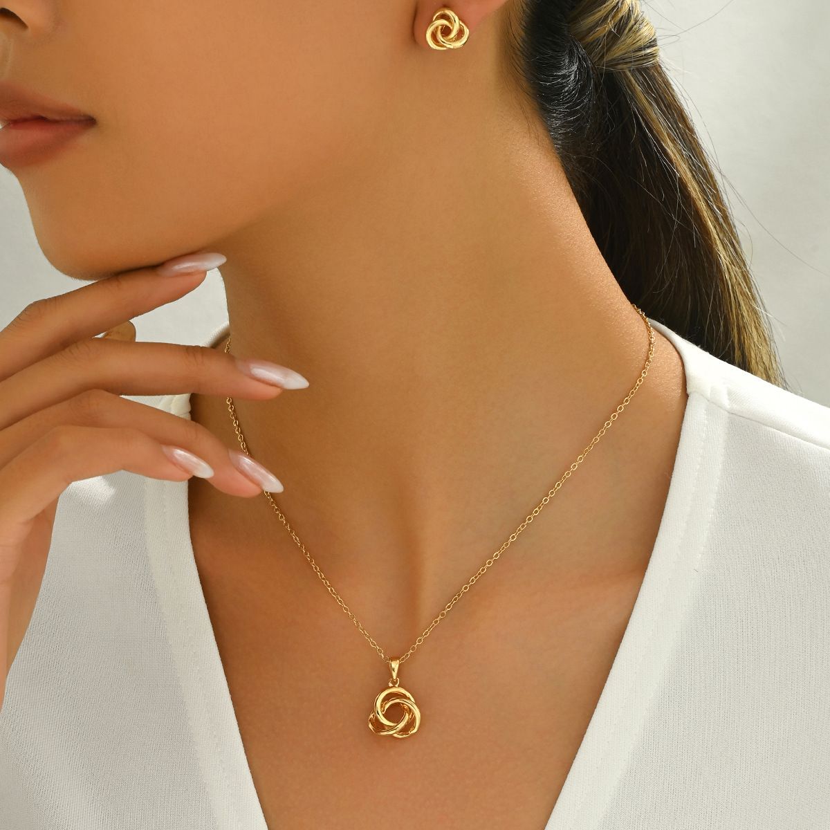 2024 New Style Geometric Necklace Set for Women with Personalized Threads, Unique Earnail Design, Versatile Clavicle_ipsvogv.com