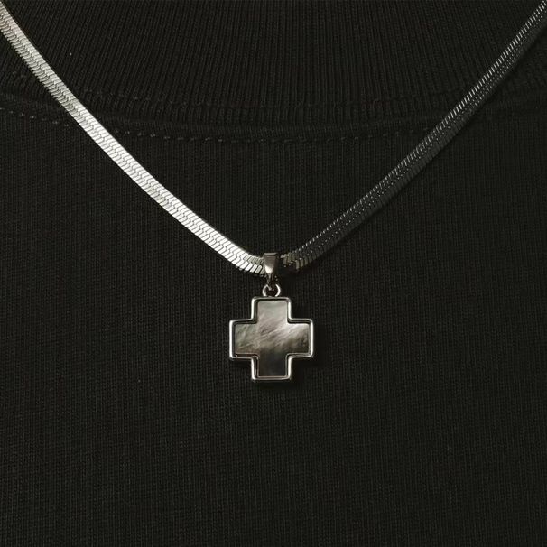 Four Leaf Clover Cross Colored Mother Of Pearl Pendant Autumn And Winter Unisex Simple High End Titanium Steel Sweater Necklace_ipsvogv.com