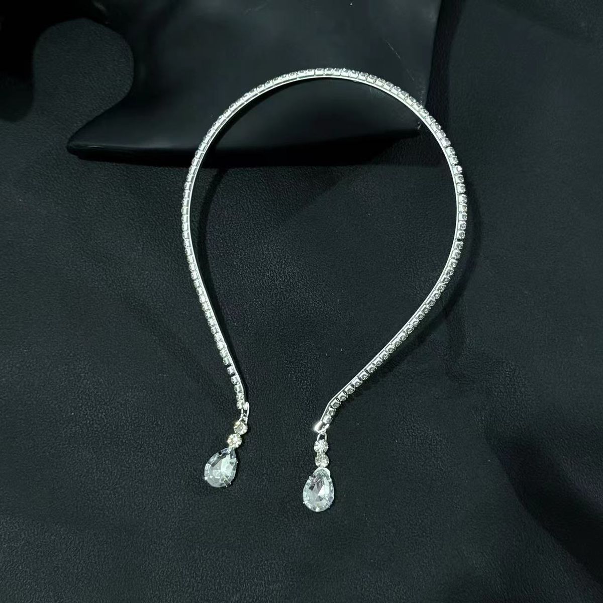 Diamond headband female simple high end headband fashionable and versatile water drop pendant headdress_ipsvogv.com