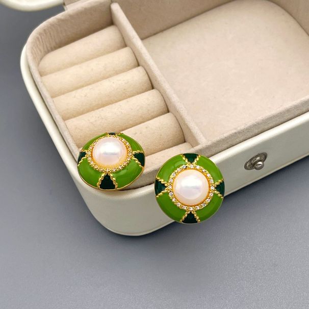 New round contrasting enamel pearl inlaid diamond earr, fashionable, simple, personalized, high-end and elegant_ipsvogv.com