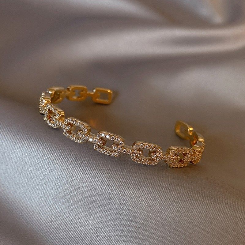 New Zircon Letter Buckle Bracelet With Fashionable Temperament And High-end Feel, Popular Online Light Luxury Bracelet Accessories_ipsvogv.com