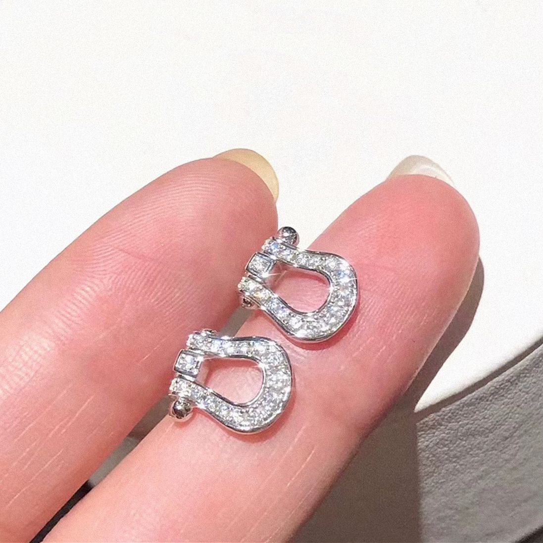 Unisex Horseshoe buckle earrings pure silver full diamond light luxury simple temperament micro inlaid earrings high end exquisite versatile_ipsvogv.com