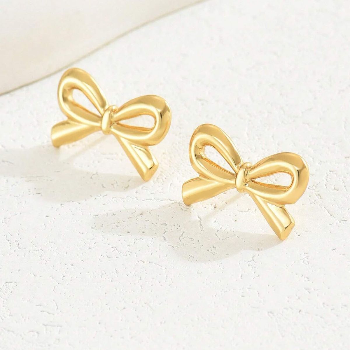 Hot Selling Real Gold Brass Electroplating Small Fresh Sweet Cute Versatile Bow Earrings_ipsvogv.com
