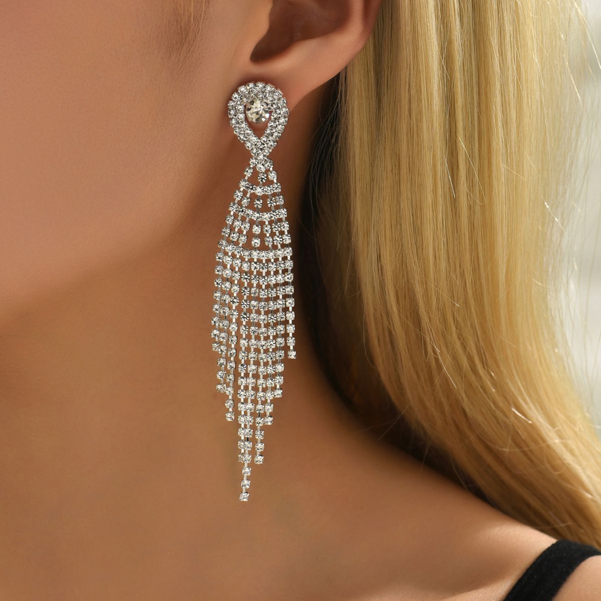 Women’s Jewelry Set Fashion Brand New Jewelry Exaggerated Temperament Tassel Rhinestone Earrings Water Drop Diamond Niche Cold Style Earrings_ipsvogv.com