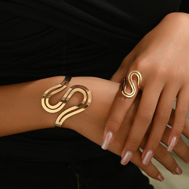 Geometric Style Women's Set Versatile Multi layer Adjustable Opening Design Ring Hollow Bracelet_ipsvogv.com