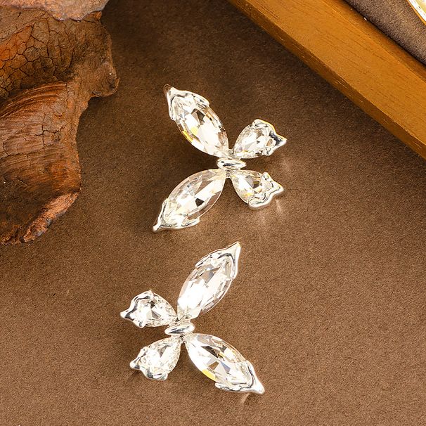Hot Selling Fashionable Diamond Inlaid Zircon Butterfly With Feminine Temperament, Simple And High-end Silver Needle_ipsvogv.com