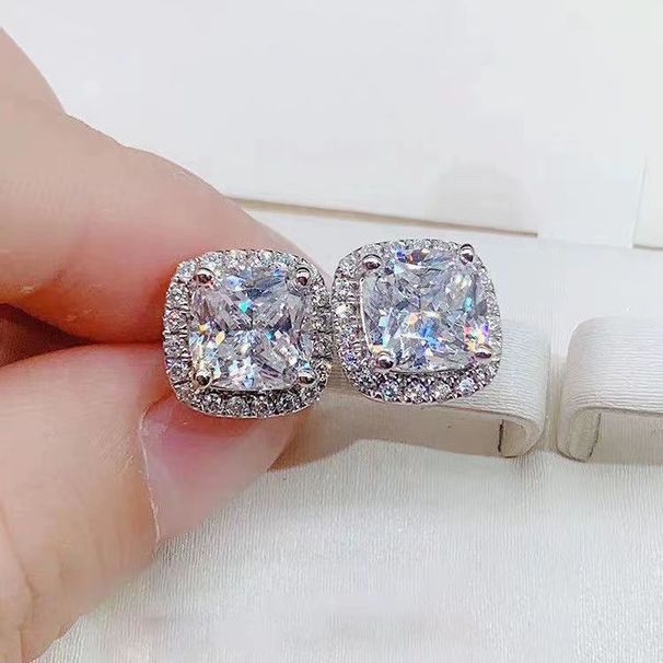 Exquisite And Versatile Daily Temperament Simple And Fashionable Zircon Micro Inlaid Colored Gemstone Square Earrings_ipsvogv.com