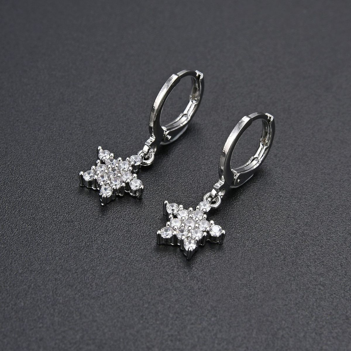 Unisex Diamond CZ Zircon Star Earrings Light Luxury Romantic Female Earrings Ins Style Earrings_ipsvogv.com