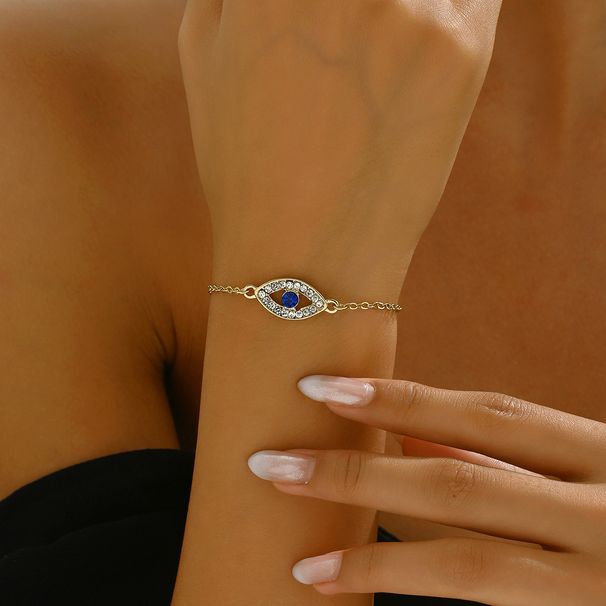 Fashion style female personality, devil's eye set with blue diamonds, niche design, bracelet, high-end metal jewelry_ipsvogv.com