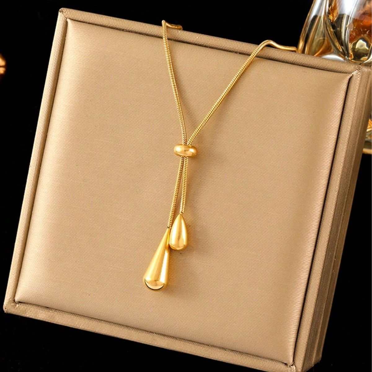 New Atmospheric, Fashionable, Simple Feng Shui Drip Pendant Titanium Steel Necklace For Women, Long And Exquisite_ipsvogv.com