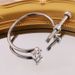 Unisex Fashion new horseshoe shaped stainless steel bracelet high end personality light luxury non fading bracelet_ipsvogv.com