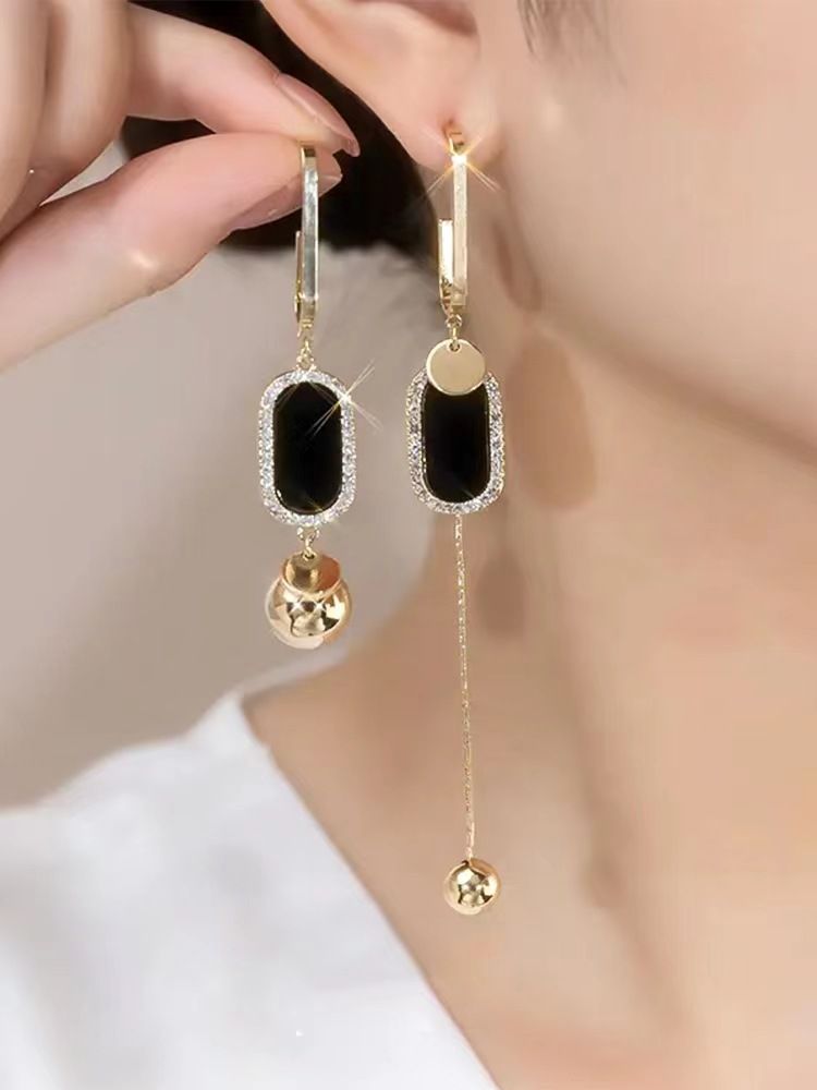 Women's Earrings Style Long Asymmetrical Tassel For Women With Round Faces, Slimming, Fashionable, Light And High-end_ipsvogv.com