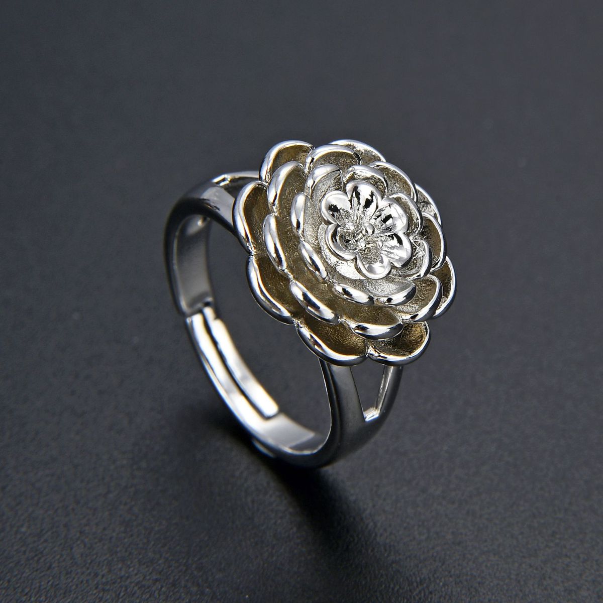 Unisex Version Of Rose Daisy Flower Ring Color Preserving Electroplating Hand Jewelry Opening Adjustable Ins Internet Celebrity Style_ipsvogv.com