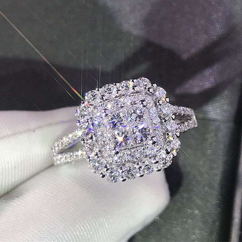 Cao Shi's new classic women's Micro inlaid zircon wedding ring handpiece_ipsvogv.com