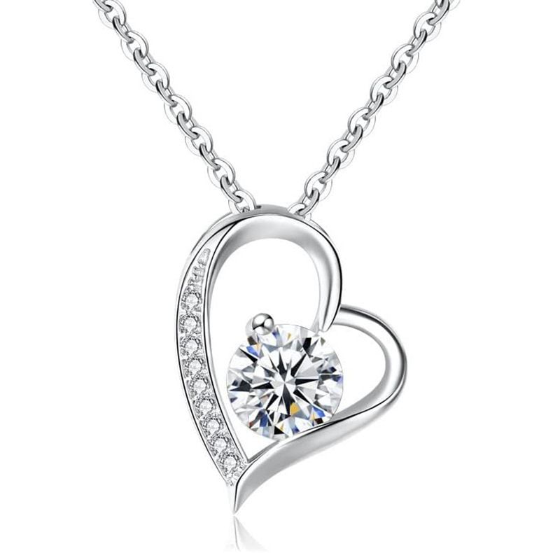 Hot Sale, Love Shaped Necklace For Women, Versatile Moissanite Pendant, Forest Style Clavicle Necklace_ipsvogv.com