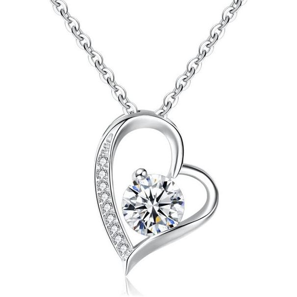 Hot Sale, Love Shaped Necklace For Women, Versatile Moissanite Pendant, Forest Style Clavicle Necklace_ipsvogv.com