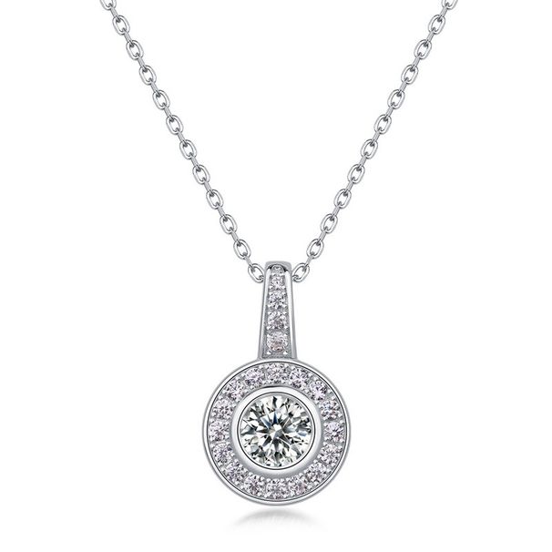 new Brilliant Moissanite Pendant S925 Silver Inlaid Round Colored Diamond Clavicle Chain Light Luxury Fashion_ipsvogv.com