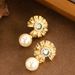 Forest Style Sweet Fresh Diamond Inlaid Daisy Pearl Pendant With Feminine Temperament, Simple And High-end Silver Needle_ipsvogv.com