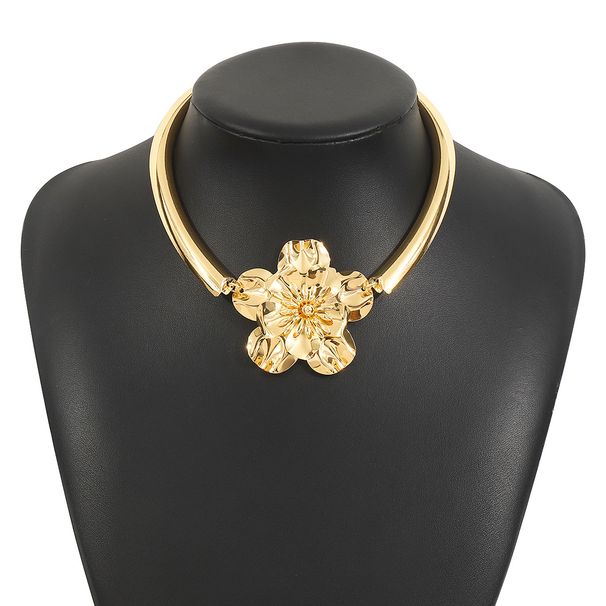 N12338 New Fashionable Accessories Personalized Simple Flower Set Pearl Collar for Women_ipsvogv.com