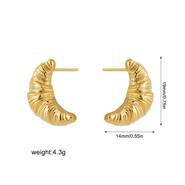 Fashion Personality Cold Style High Grade Copper Plated Real Gold Pleated Irregular Ox Horn Earrings_ipsvogv.com