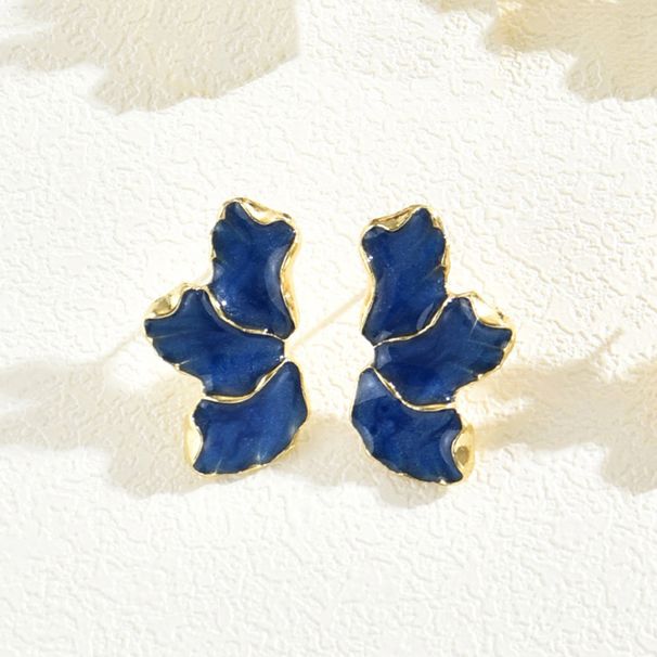 Versatile Japanese Korean style clover petal with fashionable niche drip oil design earrings, sweet and elegant earrings_ipsvogv.com