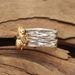 has Newly Developed A Fashionable Bee Ring And Two Tone Alloy Jewelry For Runway Wear, Paired With Hand_ipsvogv.com