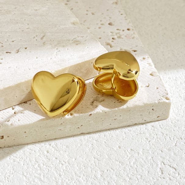 Women's Jewelry Set Fashion Titanium Steel Heart Shaped Mirrored Earrings With Personalized Design And Special Pattern_ipsvogv.com