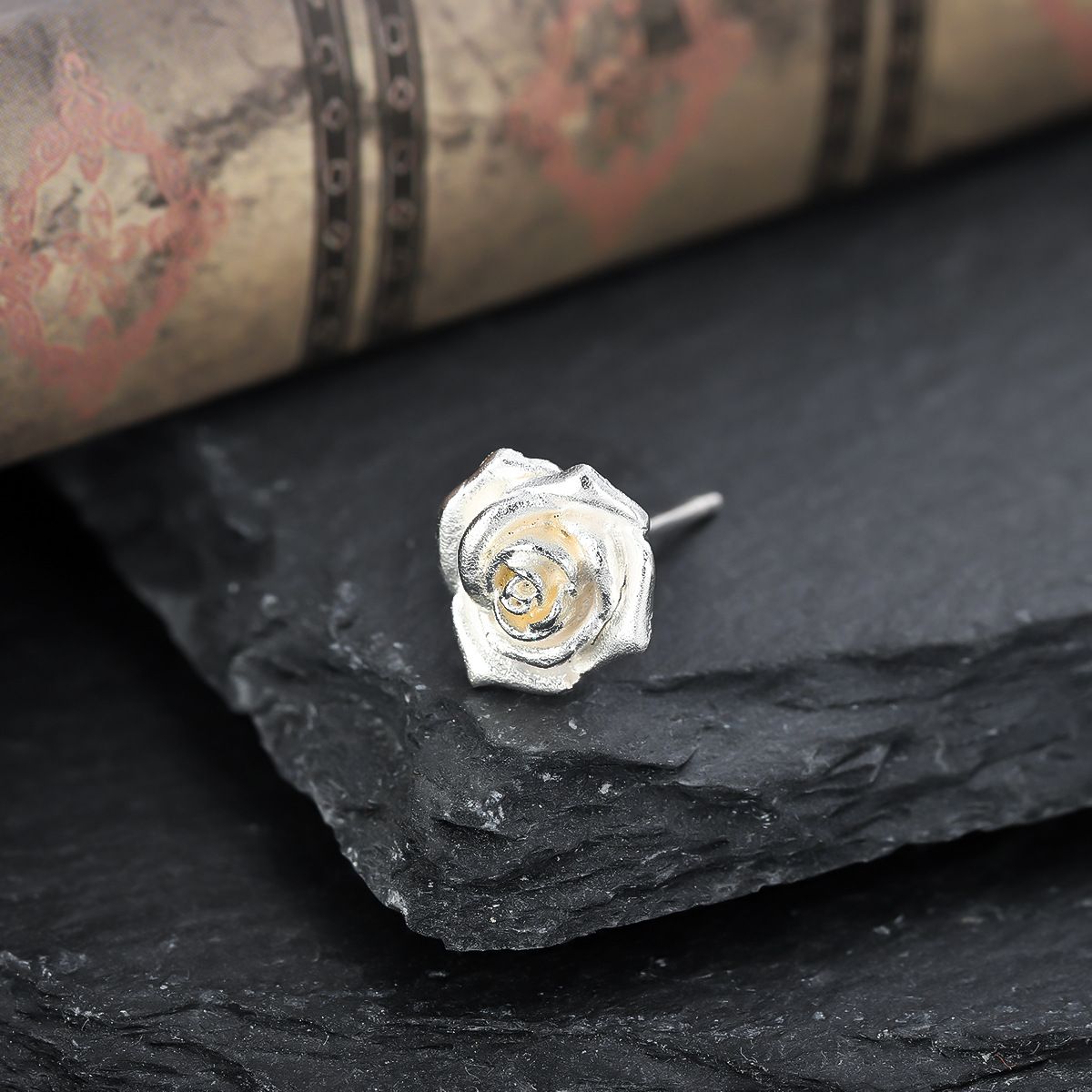 Rose Men's Artistic Fashion Trendy Earrings, Women's High-end Versatile Accessories_ipsvogv.com