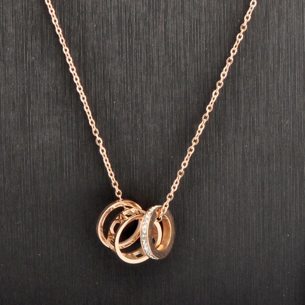 Women's Jewelry Titanium Steel Roman Numeral Three Ring Diamond Lip Chain Personality Creative Pendant Rose Gold Plated Short Necklace_ipsvogv.com