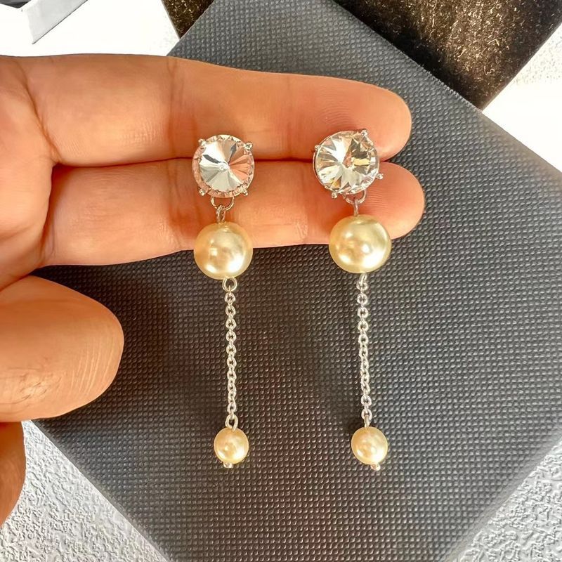2025 New Miss Pearl Earrings, Simple, Personalized, Fashionable With Exquisite Dia Set And Tassel Earrings_ipsvogv.com