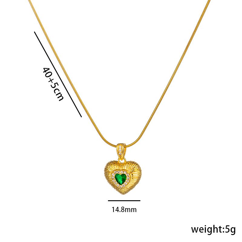 Ins style gold texture hand-inlaid Emerald zircon Heart-shaped pendant necklace non-fading jewelry_ipsvogv.com