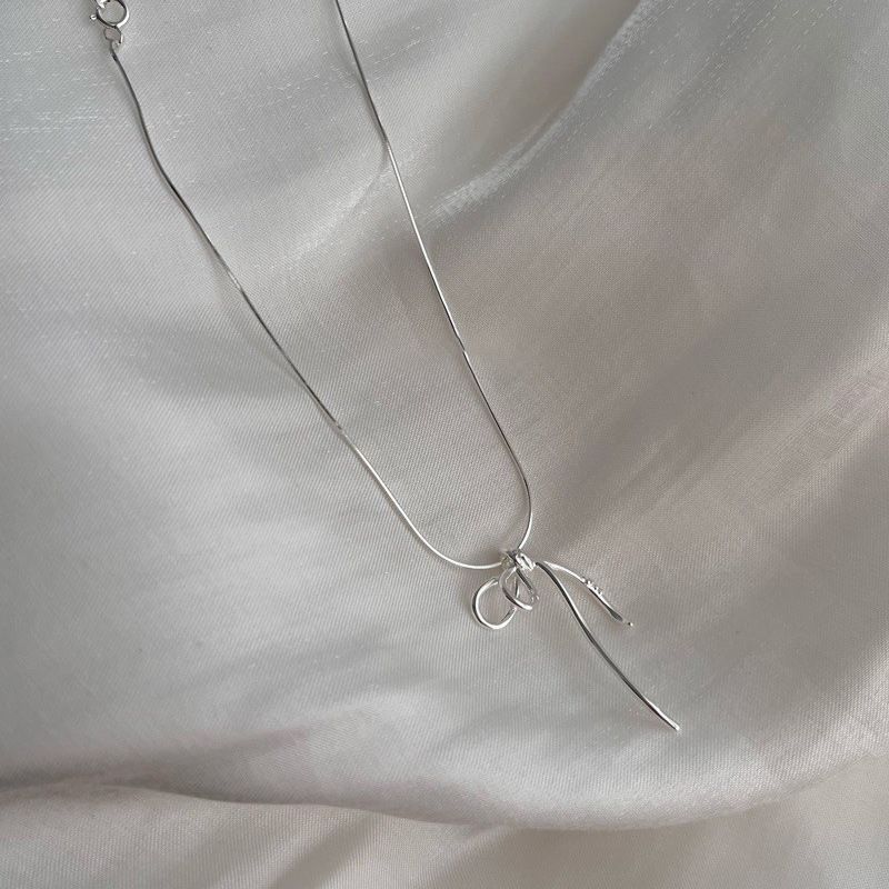 S Pure Silver Ribbon Bow Necklace For Women Korean INS High-End Niche Design New Snake Bone Clavicle Chain_ipsvogv.com