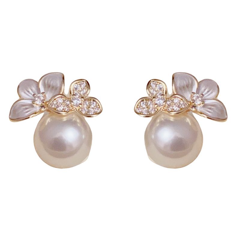 S Silver Needle Light Luxury Elegant White Lacquer Flower Pearl For Women Niche Fashion Design Versatile Earrings_ipsvogv.com