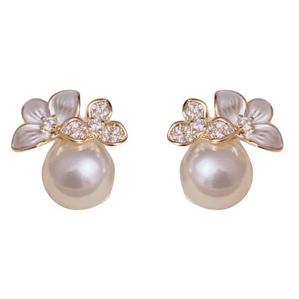 S Silver Needle Light Luxury Elegant White Lacquer Flower Pearl For Women Niche Fashion Design Versatile Earrings_ipsvogv.com