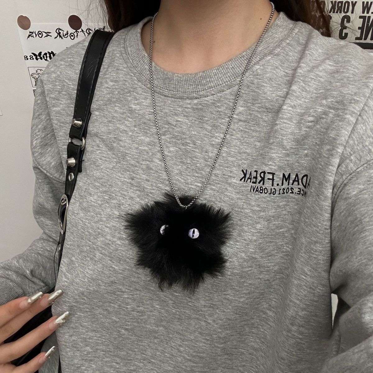 Unisex Ball Geometric Necklace Sweet Cool Style Light Luxury Personality All Match Advanced Autumn And Winter All Match Sweater Chain Clavicle Chain_ipsvogv.com