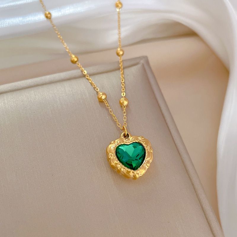 Full Body 【 Titanium Steel 】 Green Love Female Niche Design Minimalist Pendant Short Collarbone Chain Korean Version 【 】_ipsvogv.com