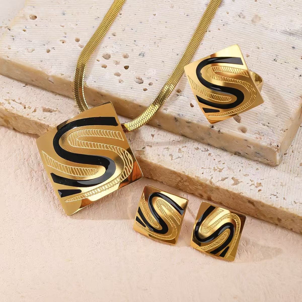 2025 New Ins Luxury Necklaces, Rings, Earrings, Three Sets, Fashionable And Personalized, Diamond Shaped S Letter_ipsvogv.com