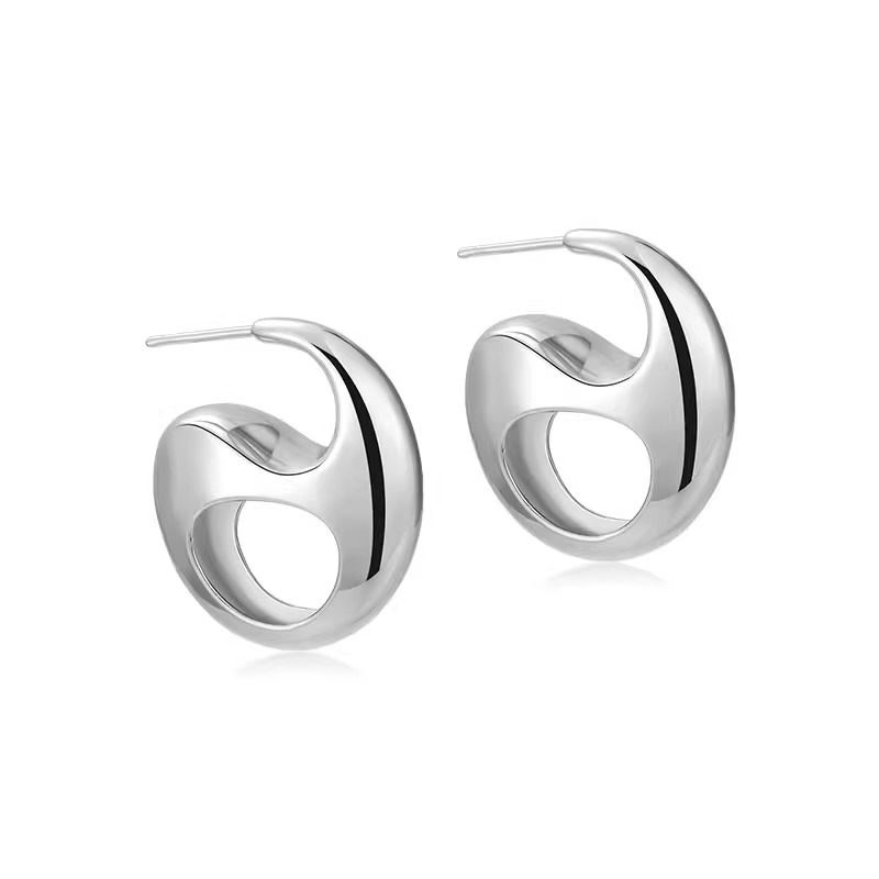 Women's Jewelry Hollow Earrings Light Luxury High End Design Gold Plated Earrings_ipsvogv.com